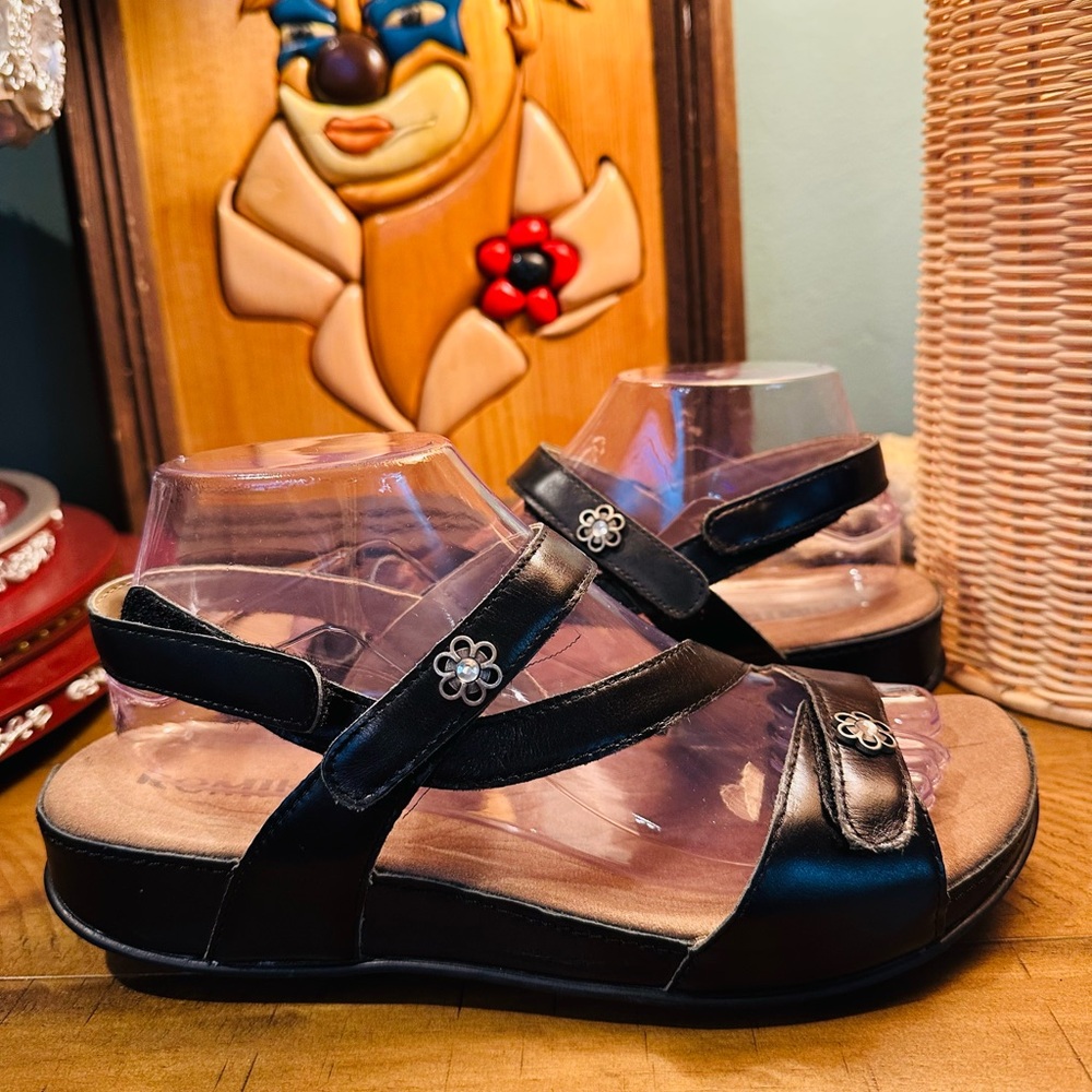 Romika Black Women's Sandals with Bejeweled Floral Accent Size 39/US 8-8.5 - Picture 7 of 13
